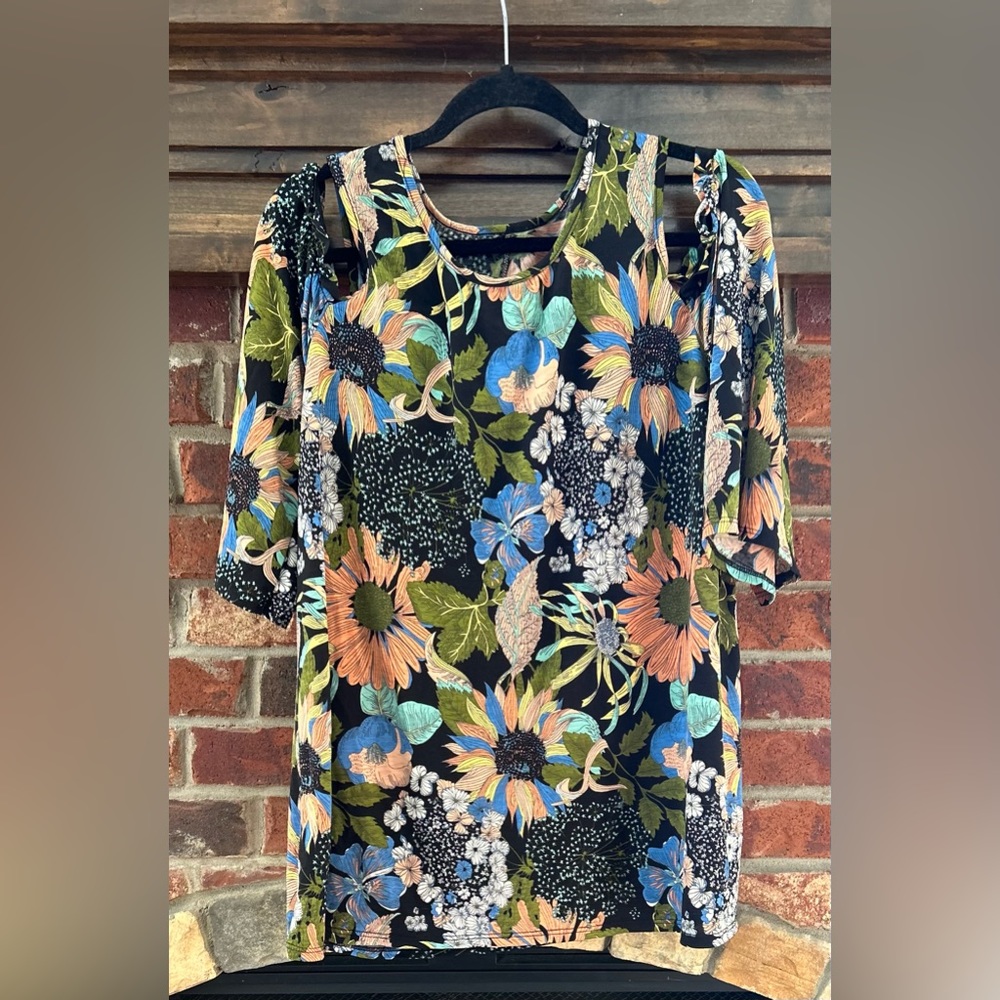 Beautiful flower Cold shoulder blouse